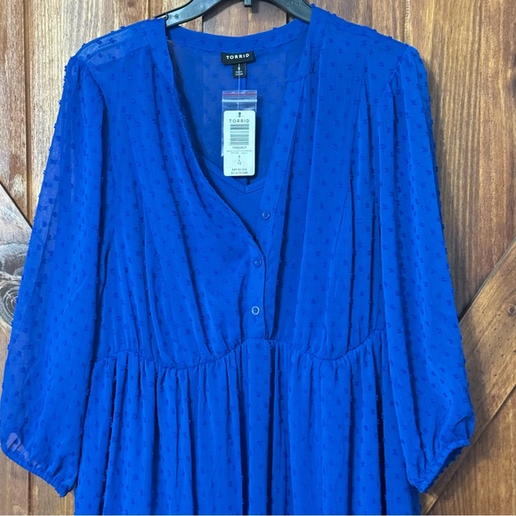NEW Torrid Maxi Chiffon Clip Dot Pleated Dress Blue Size 0 - Picture 2 of 10